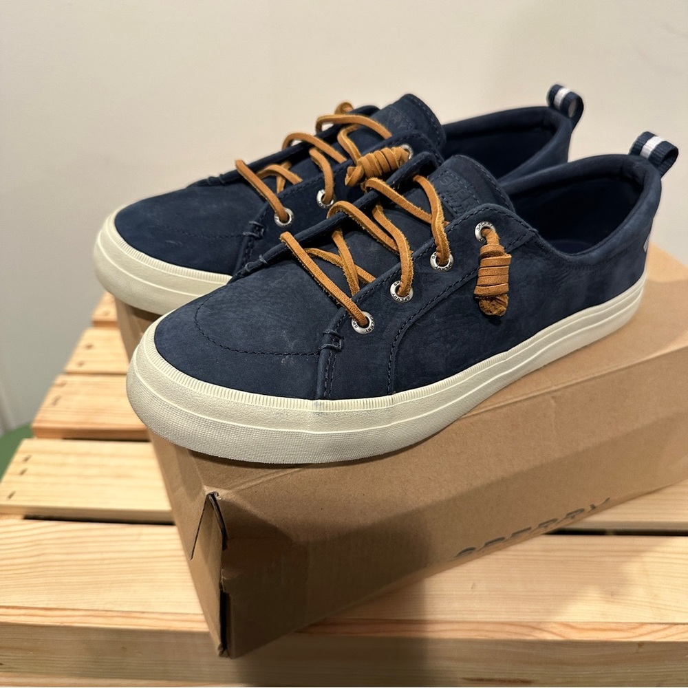 Sperry Women's Navy Sneakers with Brown Laces 8.5 - Picture 8 of 9
